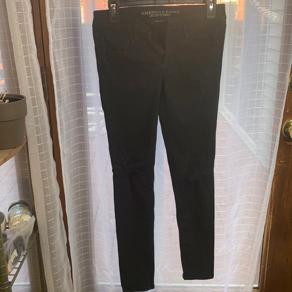 American eagle black skinny jeans holes in knees
